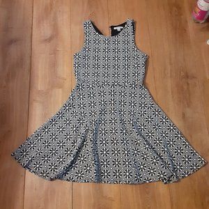 41 Hawthorn black and white pattern summer dress size M